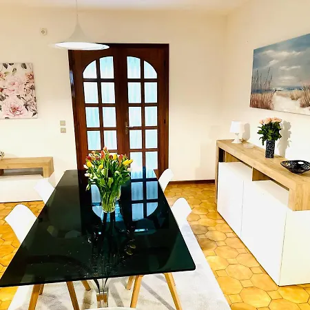 Villa Riviera By The Sea *