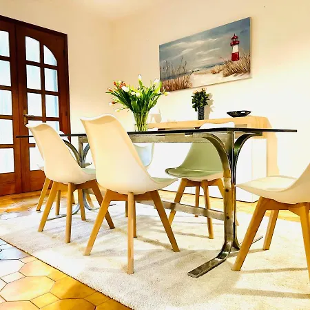 Villa Riviera By The Sea