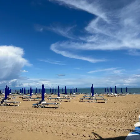 Riviera By The Sea リニャーノ・サッビアドーロ